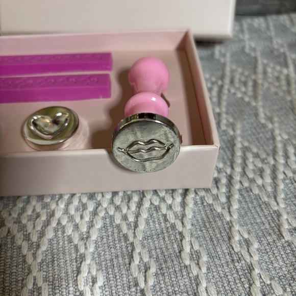 Mary Kay Soar Like Never
Before Wax Seal Stamper Set. Lips, Heart, MK. Note - Picture 3 of 5